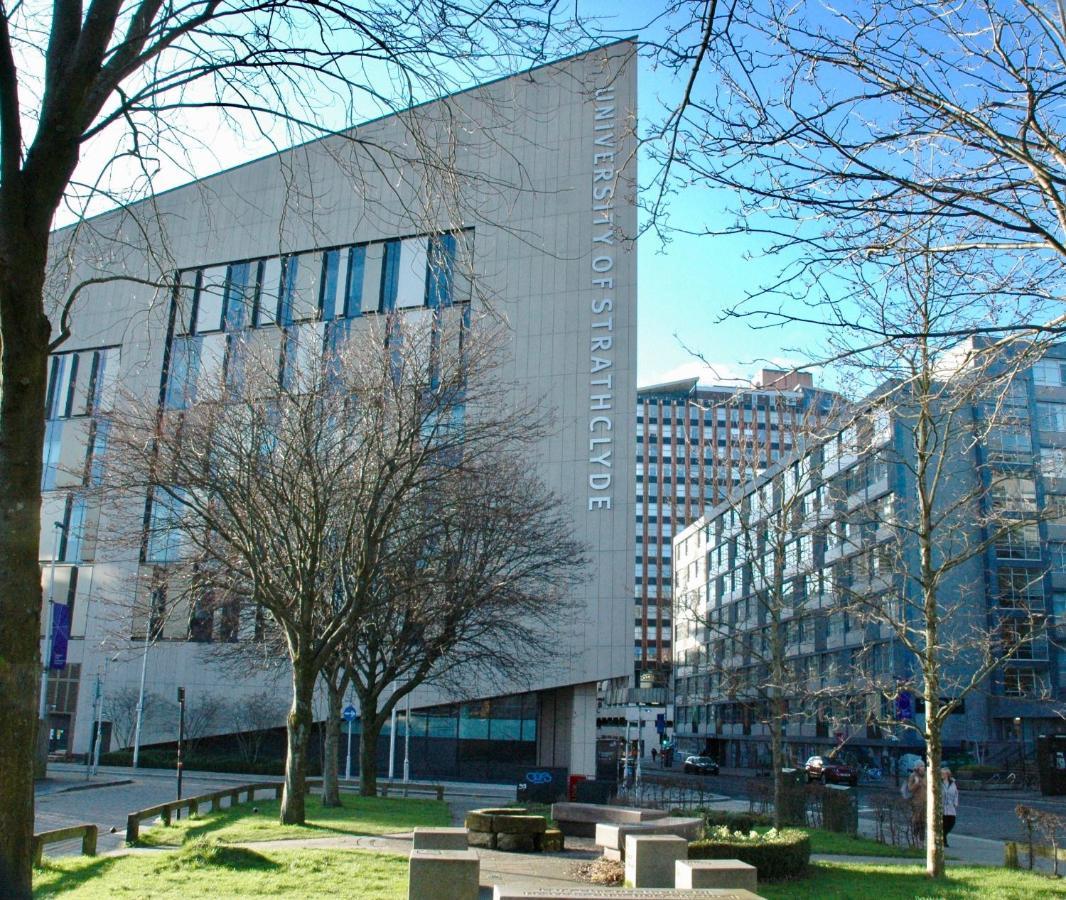 Ground Floor West End /city Centre / Rockvilla Flat & Parking Apartment